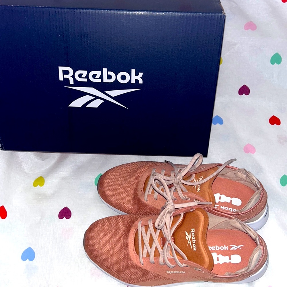 Reebok running shoes size 8